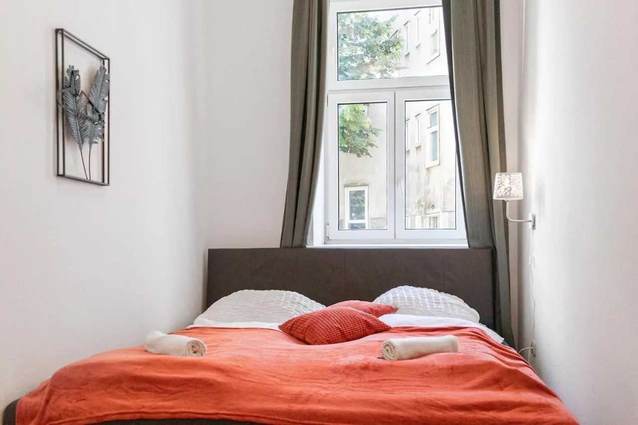 Welcoming 3Br Budget Apt. Well Connected Wiedeń Austria