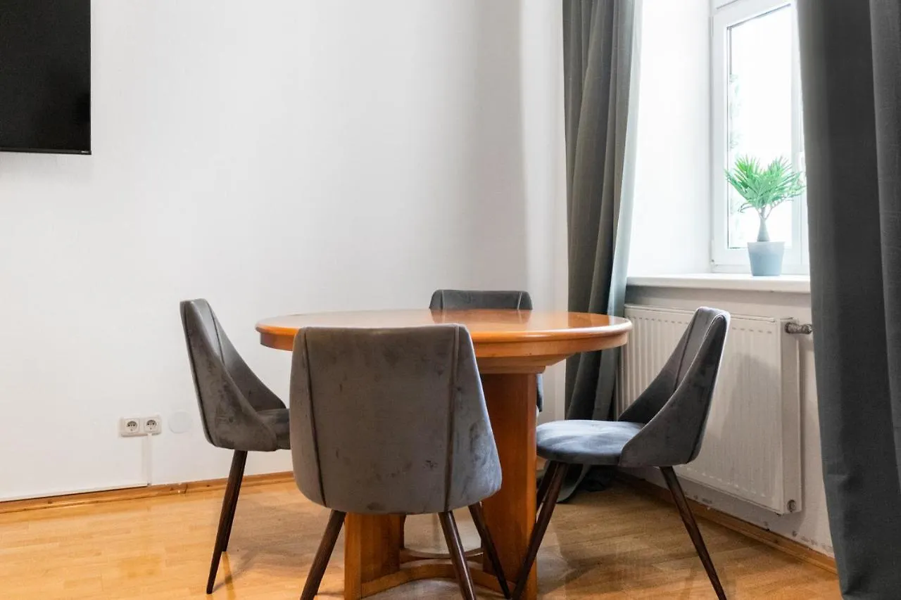 Welcoming 3Br Budget Apt. Well Connected Wiedeń Apartament